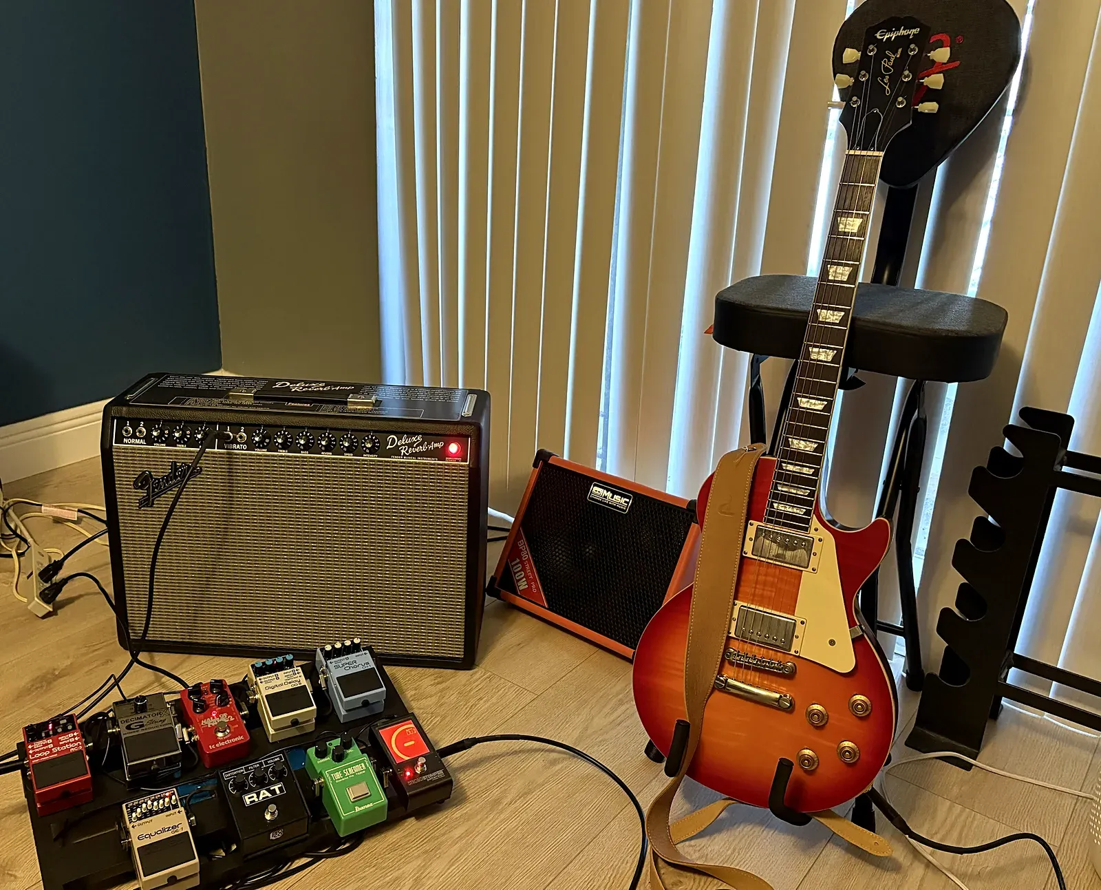 pedalboard-rig.webp